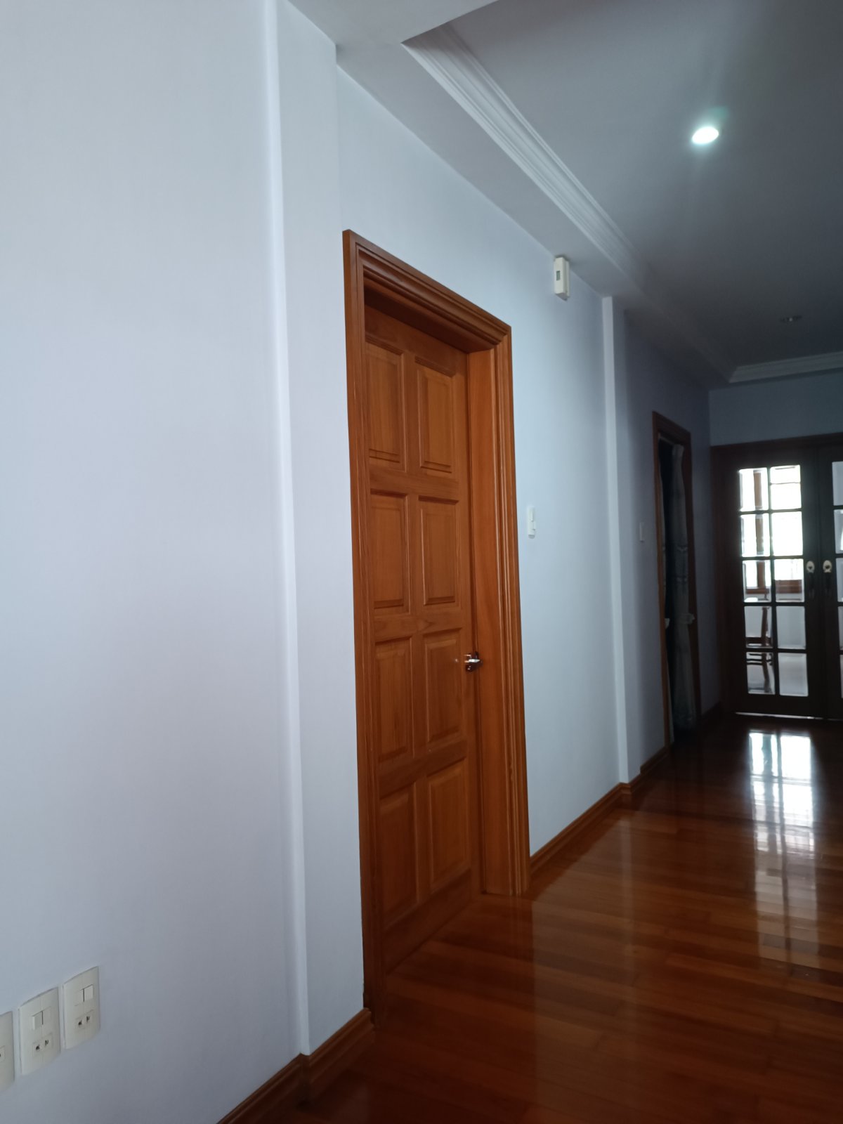 ဗဟန်းမြို့နယ်ရှိလုံးချင်းအငှား