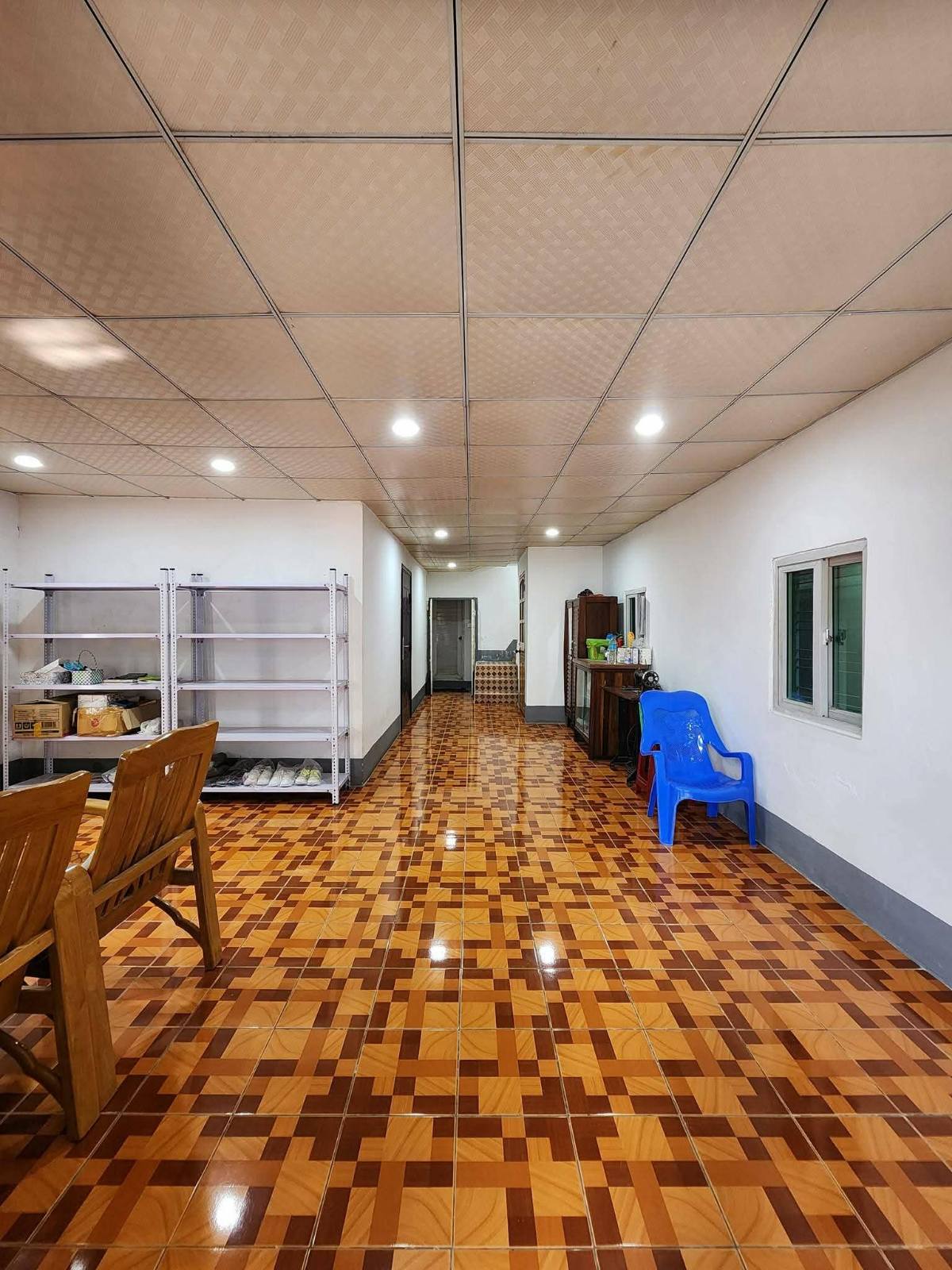 တောင်ဒဂုံမြို့နယ်လုံးချင်းအရောင်း