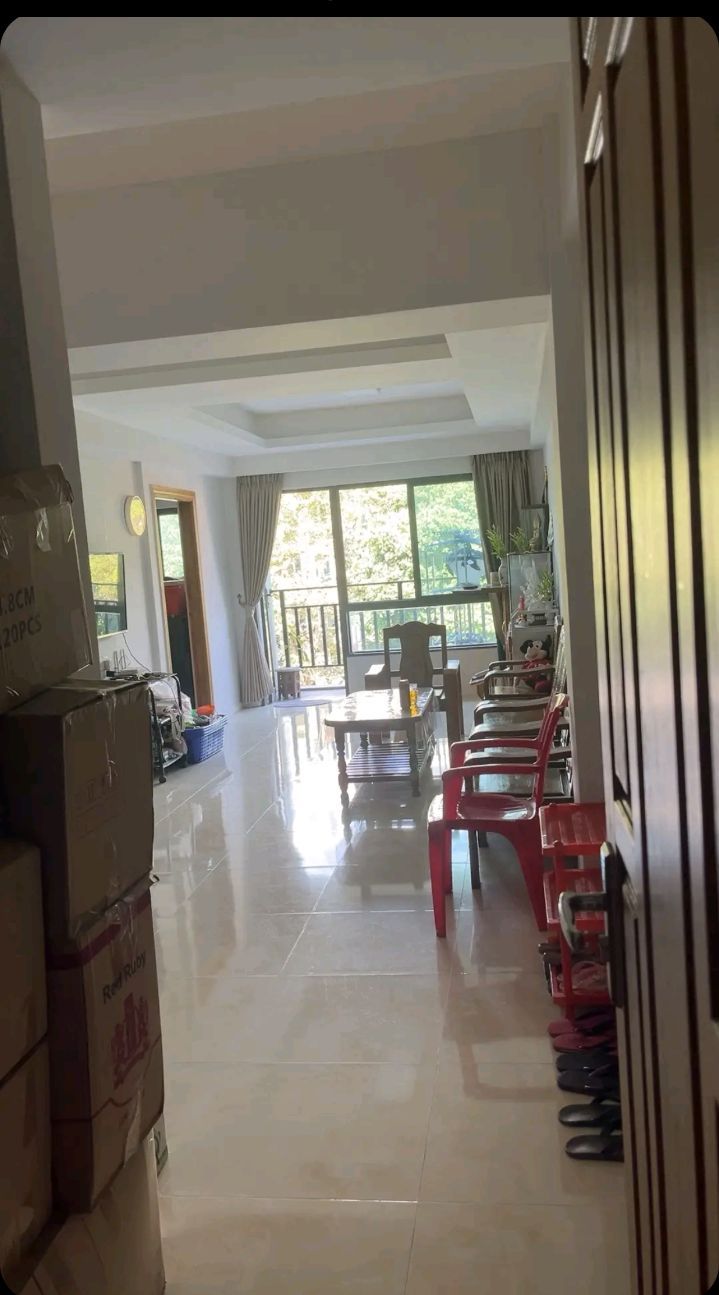 သဃ်န်းကျွန်းမြို့နယ်ရှိ Residen 18 Condo အရောင်းခန်း