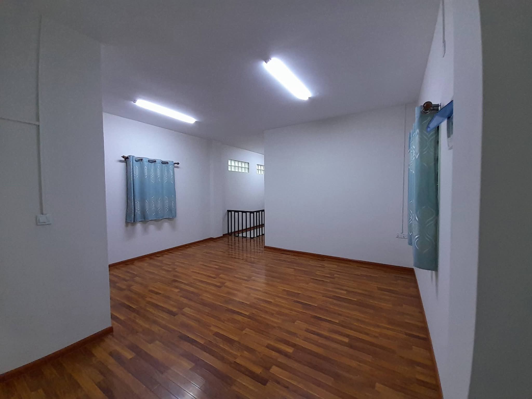 တောင်ဥက္ကလာပမြို့နယ်ရှိလုံးချင်းအရောင်း