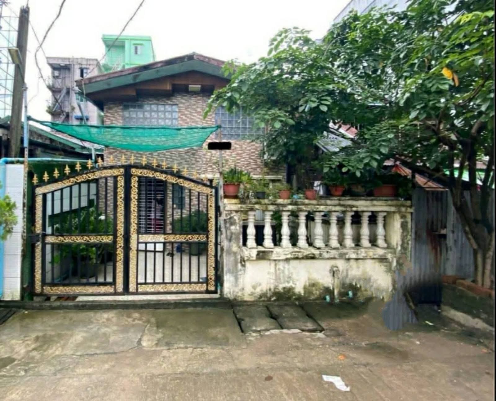 တောင်ဥက္ကပမြို့နယ်ရှိလုံးချင်းအရောင်း