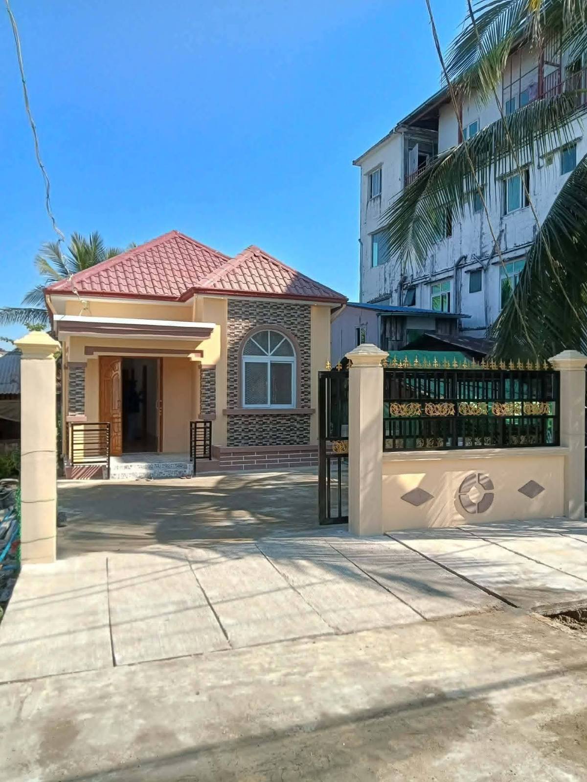 အရှေ့ဒဂုံမြို့နယ်ရှိ လုံးချင်းအရောင်း