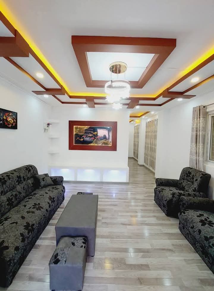 တောင်ဥက္ကလာ‌မြို့နယ်၊ မြေညီအရောင်း