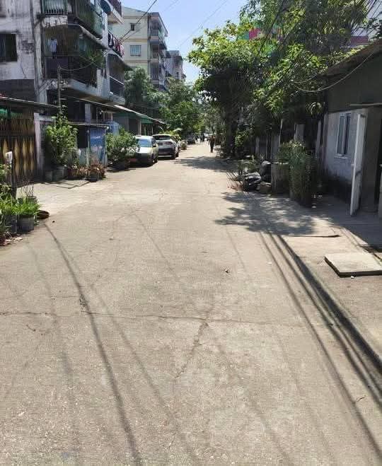 မြောက်ဥက္ကလာပမြို့နယ်ရှိလုံးချင်းအရောင်း