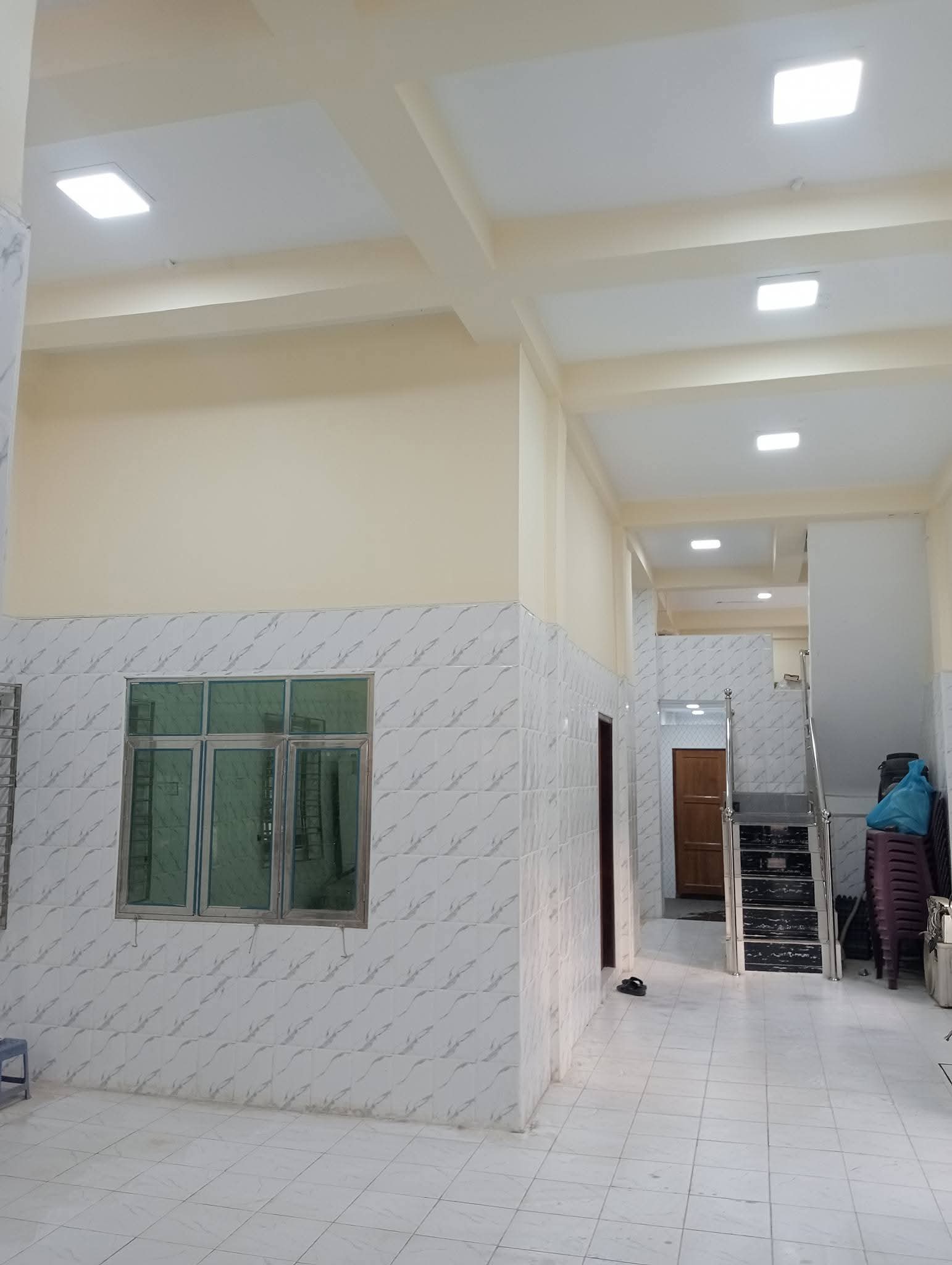 အရှေ့ဒဂုံမြို့နယ်လုံးချင်းအရောင်း