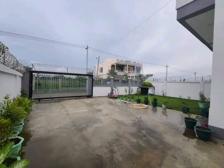 သန်လျင်မြို့နယ်ရှိလုံးချင်းအရောင်း